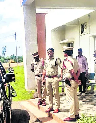 శాంతిభద్రతలకు విఘాతం కలిగించొద్దు