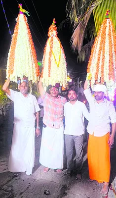 పల్లిపాళయం వద్ద  దుండగుల దుశ్చర్య 
