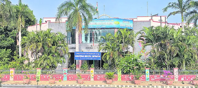 డివిజన్ల పునర్విభజనపై ఉత్కంఠ