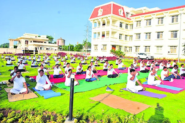 యోగాతో సంపూర్ణ ఆరోగ్యం