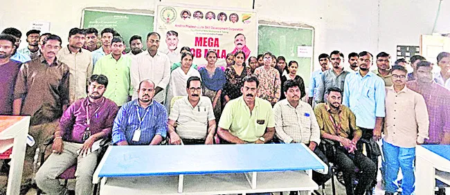 జాబ్మేళాలో 60 మందికి ఉద్యోగాలు