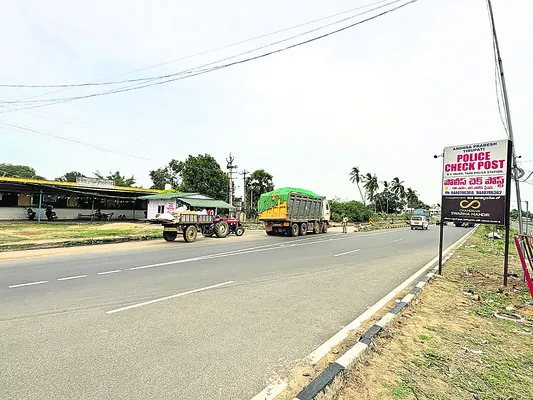 పట్టుకున్నారు.. వదిలేశారు