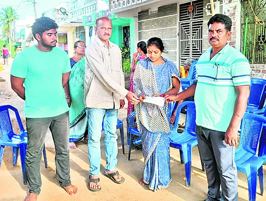 ‘ఆహ్వానించి అవమానించారు’