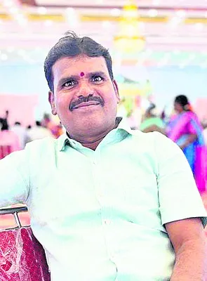 కుమ్మరికుంటలో కారు ఢీకొని వృద్ధుడు మృతి