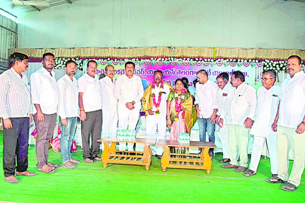 వ్యాపారవేత్తలుగా ఎదగాలి