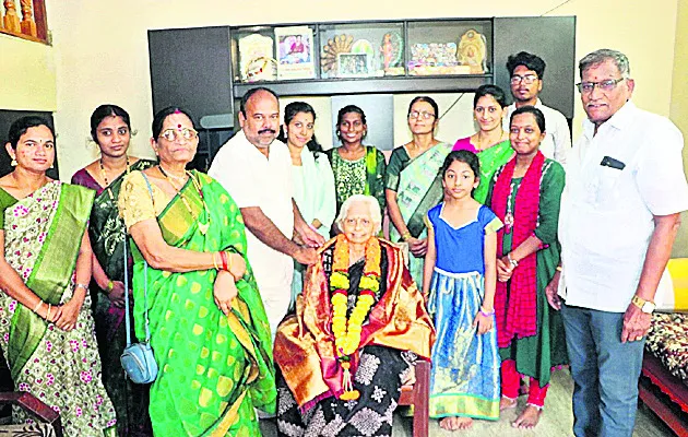 సంగీతంలో సాగరమంత సంగతులు