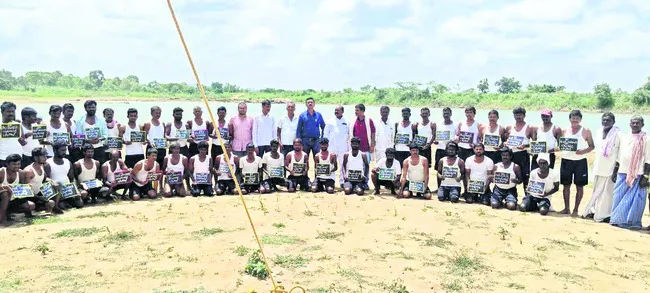 మత్స్యకారులకు వృత్తి నైపుణ్య పరీక్షలు