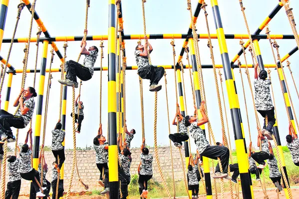 ప్రత్యేక టైం టేబుల్..