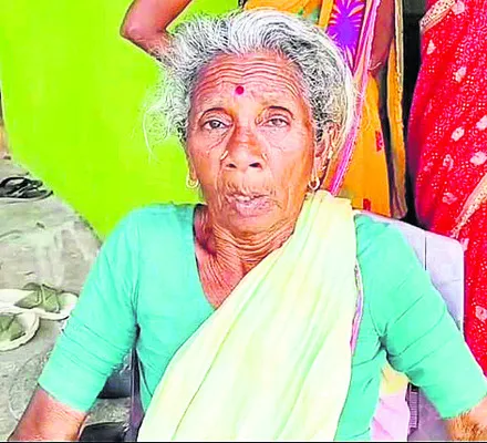 వృద్ధురాలి మెడలో గొలుసు చోరీ