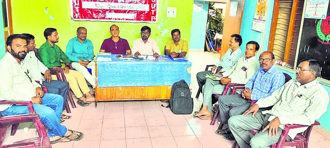 మినీ గురుకులాలుగా ఉన్నతీకరించాలి
