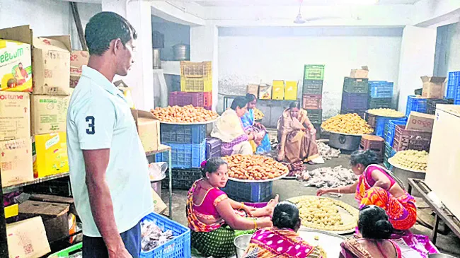 జగన్నాథ మందిరంలో మిఠాయిల తయారీ