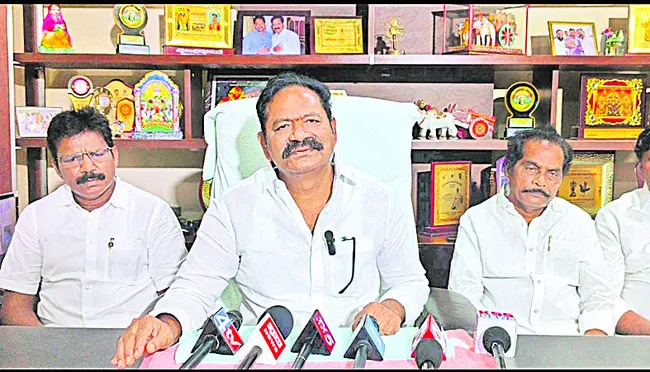 సెంటు ప్రభుత్వ భూమి ఆక్రమించినా 
