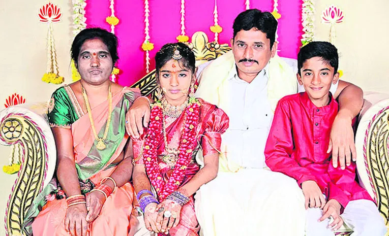wife and husband road accident in chittoor