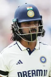 KL Rahul firmly tells Pant to be watchful playing shots He retorts: Achhe se6