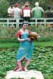 Travel Best Place to visit in Ooty or Udhagamandalam6