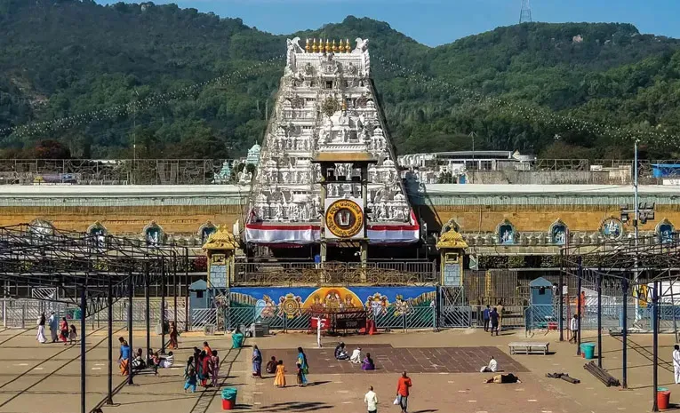 Tirumala: నేడు తిరుమలలో భక్తుల రద్దీ ఎలా ఉందంటే
