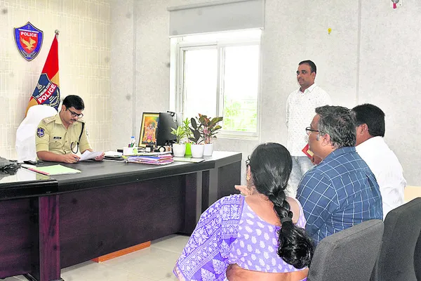 చట్ట పరిధిలో బాధితులకు న్యాయం