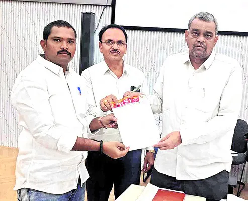 విద్యాహక్కు చట్టం అమలు చేయాలి