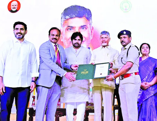 వరల్డ్‌ బుక్‌ ఆఫ్‌ రికార్డులో స్థానం 