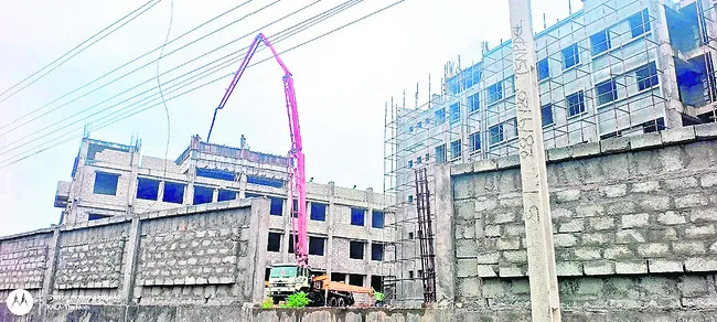 అరకొర వసతులే!