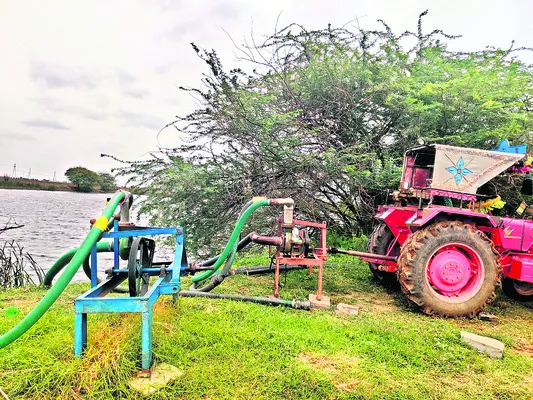 మొక్కజొన్న రైతుకు కన్నీటి కష్టాలు