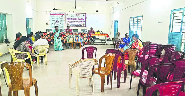 తొలిర
