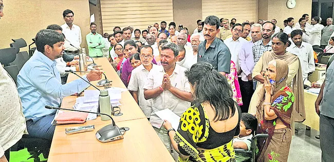 సత్వరమే సమస్యలు పరిష్కరించాలి