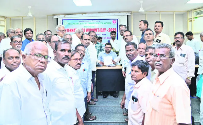 పెన్షనర్ల హక్కులను కాపాడుకుందాం