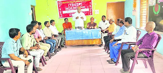 పదోన్నతులు, బదిలీల షెడ్యూల్‌ ప్రకటించాలి