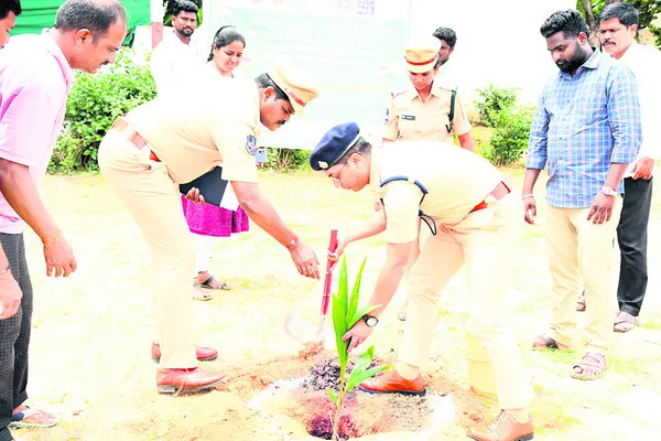 మత్తు పదార్థాలకు దూరంగా ఉండాలి