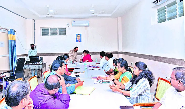 వైద్య కళాశాలలో అన్ని సౌకర్యాలు కల్పిస్తాం