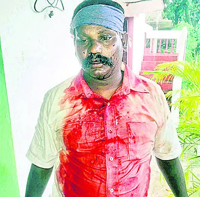 పది మందిపై  అట్రాసిటీ కేసు నమోదు 