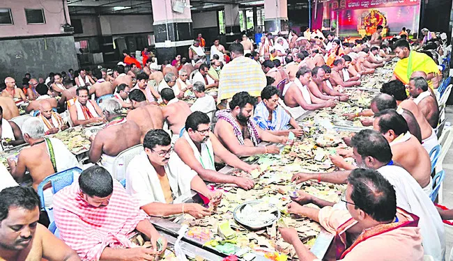 దుర్గమ్మ హుండీ ఆదాయం రూ.3,70,41,400