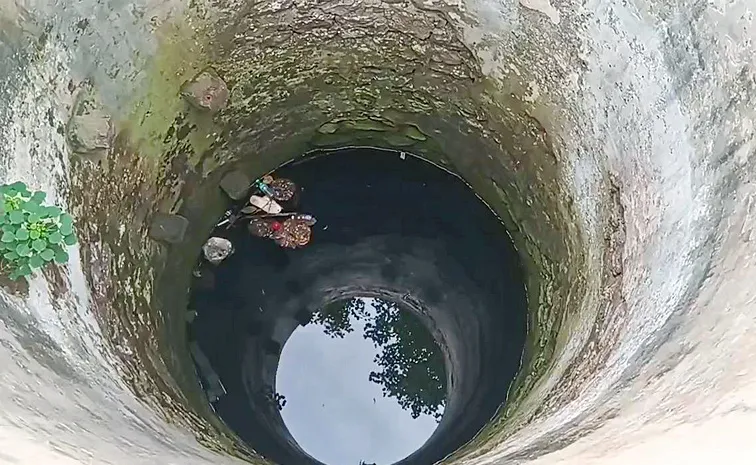 Mother Jumps Into Well With Two Children In Pendurthi Visakhapatnam