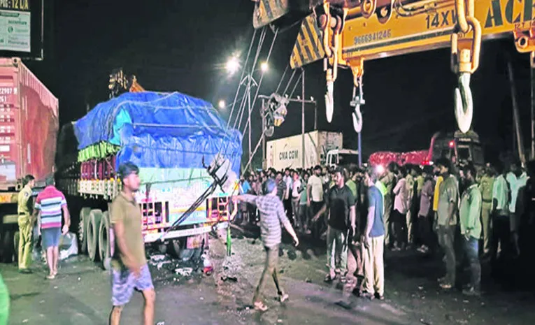 Three people Ends Life In road incident