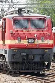 Massive Robbery In Chengalpattu Express In Anantapur District7