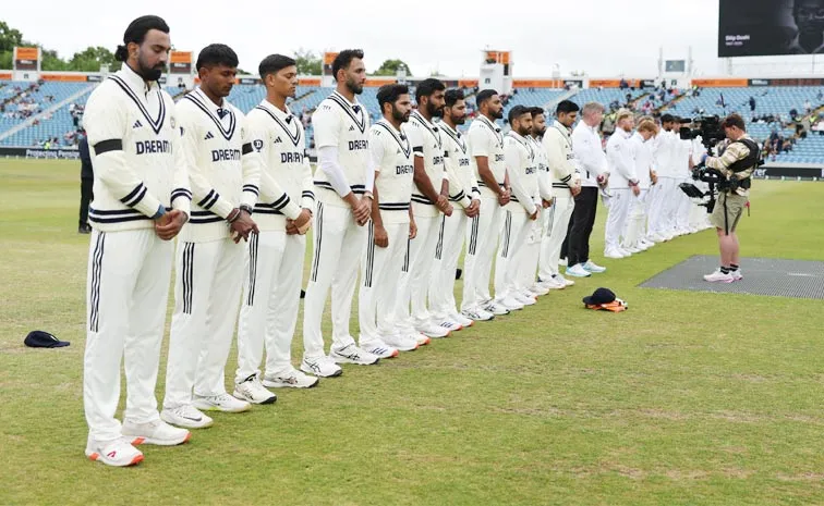Why India and England players Wearing black armbands on Day 5 of Leeds Test1