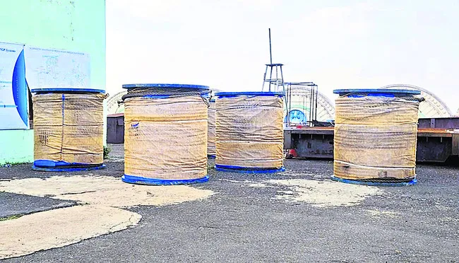 క్రస్ట్గేట్ల మరమ్మతుల్లో తీవ్ర జాప్యం