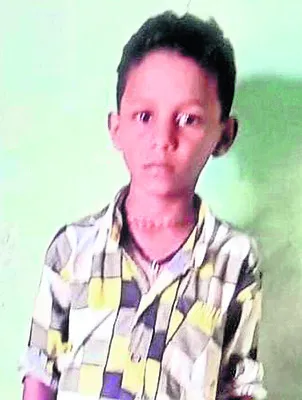 పాముకాటుతో విద్యార్థి మృతి