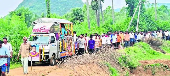 మిత్రుడిని పరామర్శించిన కాసేపటికే..