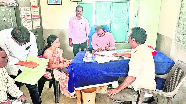 సమయపాలన పాటించాలి