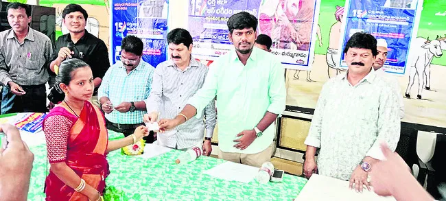 సంక్షేమ పథకాలు సద్వినియోగం చేసుకోవాలి