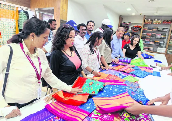 భళా.. పోచంపల్లి ఇక్కత్ కళ
