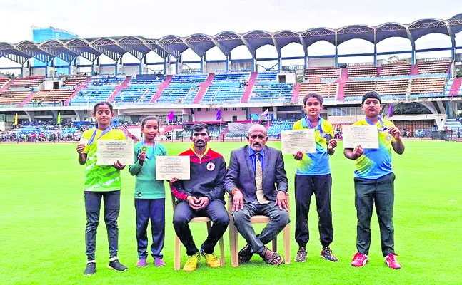అథ్లెటిక్స్లో చిక్కబళ్లాపురం క్రీడాకారుల ప్రతిభ