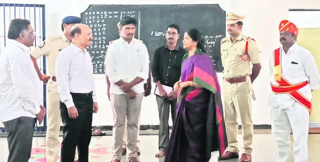 ఖైదీల సౌకర్యాలపై ప్రతి నెలా తనిఖీలు