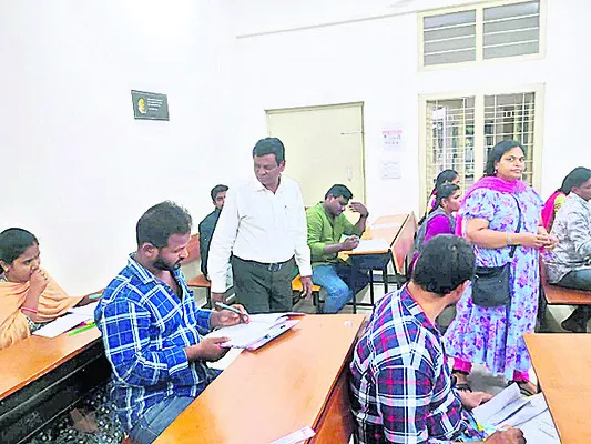 ● డిగ్రీ 2, 4 సెమిస్టర్ల స్పెషల్‌ డ్రైవ్‌ పరీక్షలు ప్రా