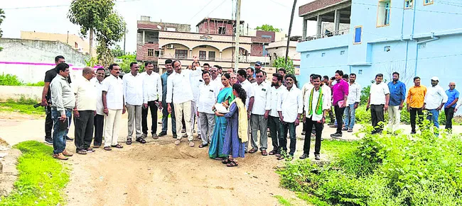 ● జగిత్యాల ఎమ్మెల్యే సంజయ్కుమార్