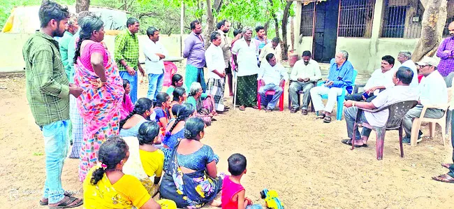 ప్రభుత్వ ఆదేశాల మేరకే పాఠశాలల విలీనం