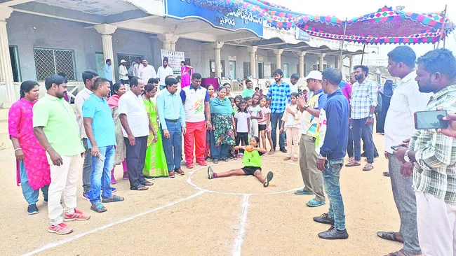 క్రీడా పాఠశాలల్లో ప్రవేశంతో ఉజ్వల భవిష్యత్