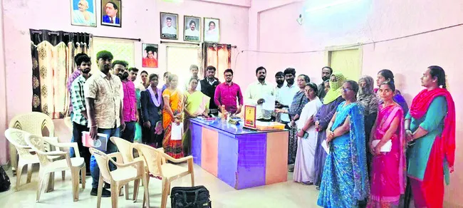 సచివా